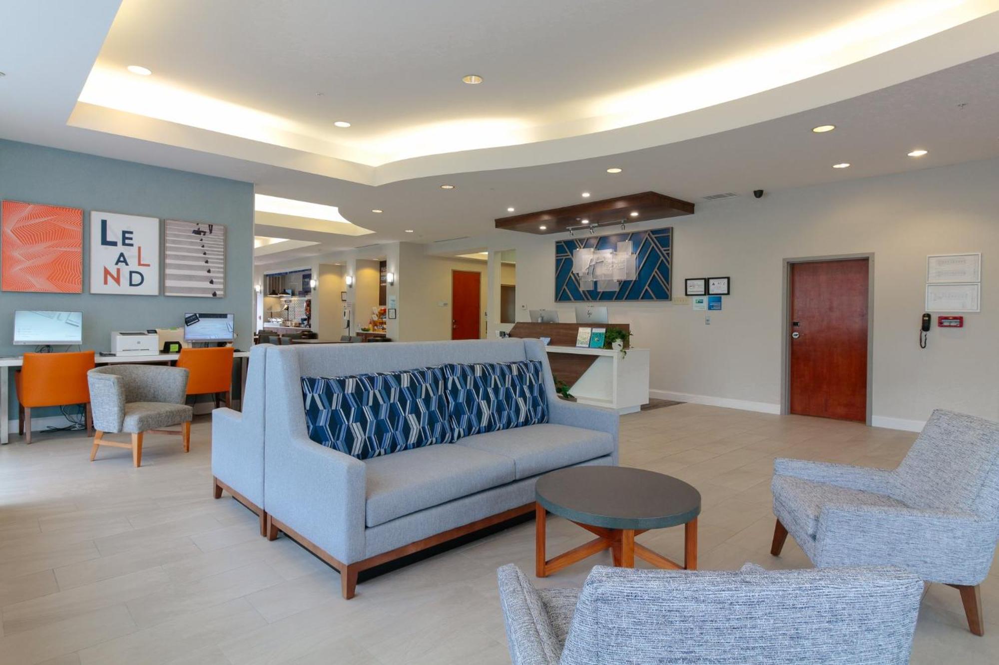 Holiday Inn Express Leland - Wilmington Area By Ihg Exterior foto