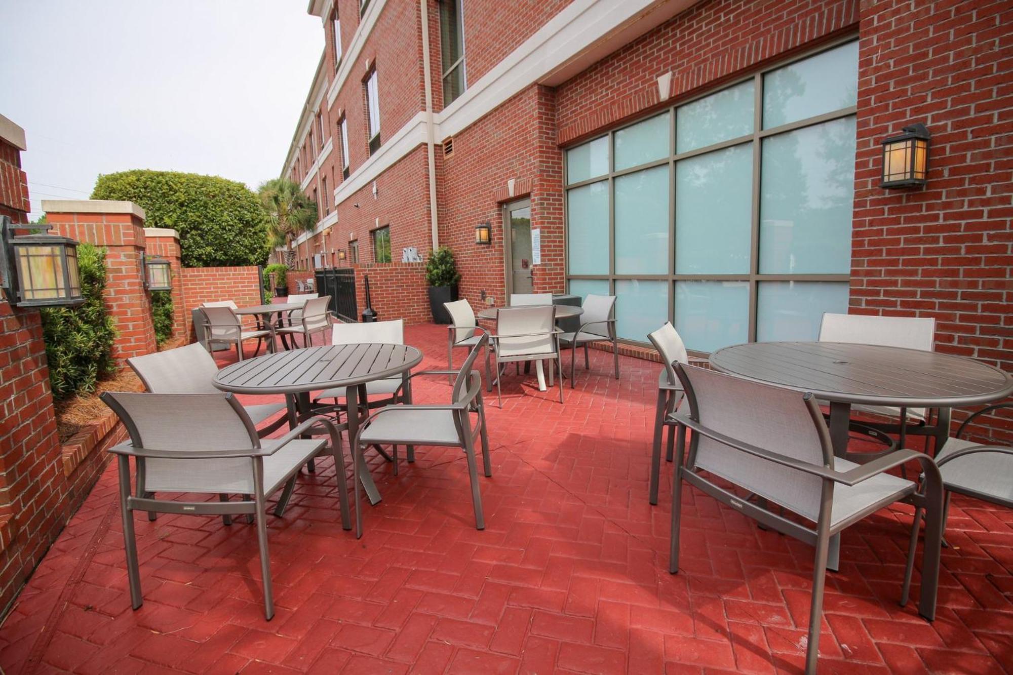 Holiday Inn Express Leland - Wilmington Area By Ihg Exterior foto